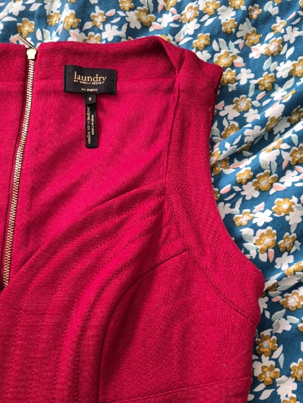 Classic Vixen Red Mini Midi Dress with Gold Tone Zipper. Wedding Guest. Size 8. - Picture 6 of 16
